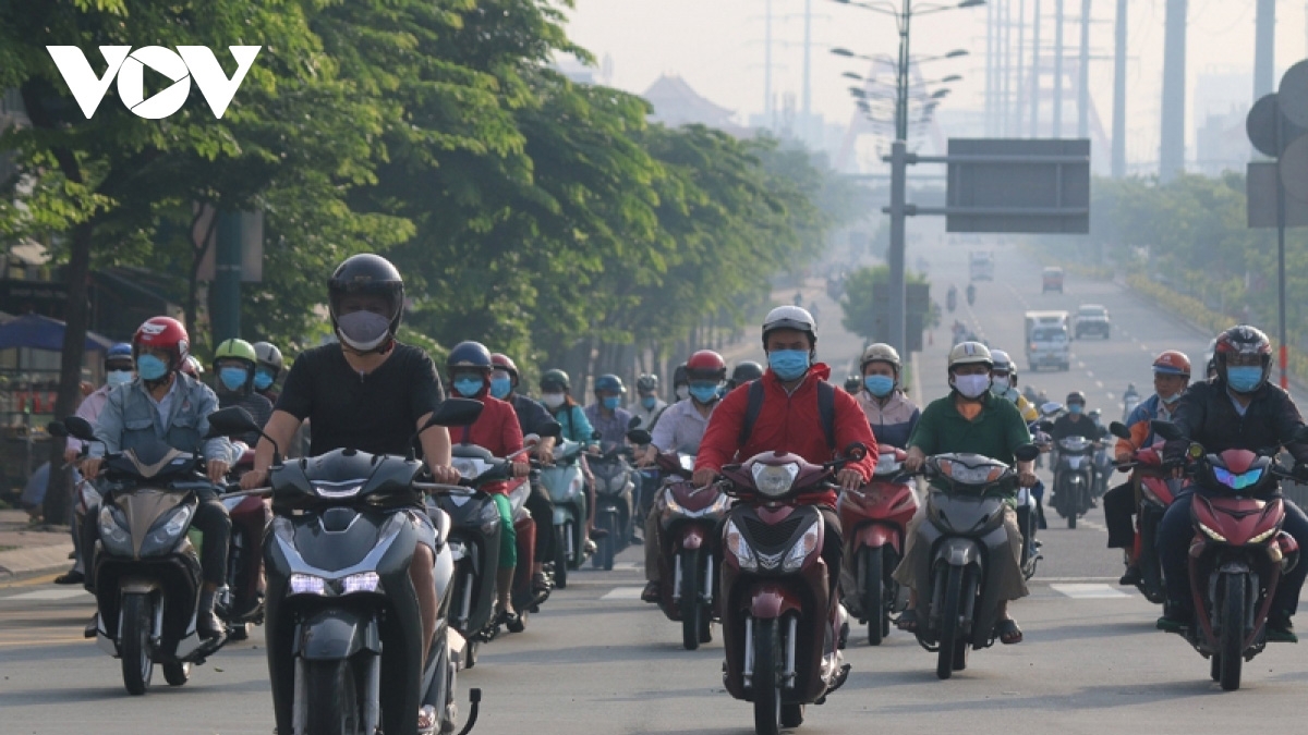 HCM City busy on first day of entering “new normal”